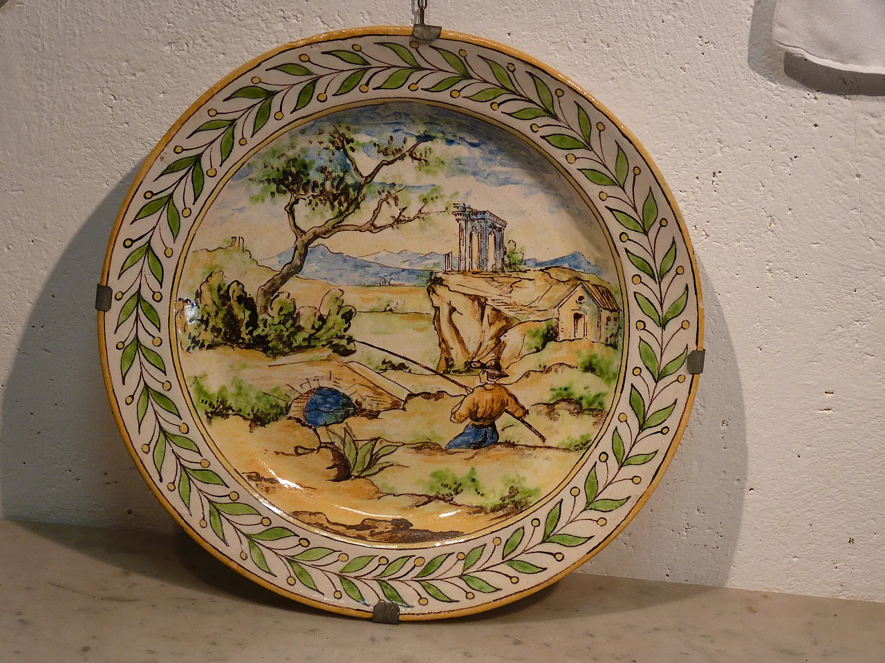 Maiolica plate by Castelli, 19th century 19