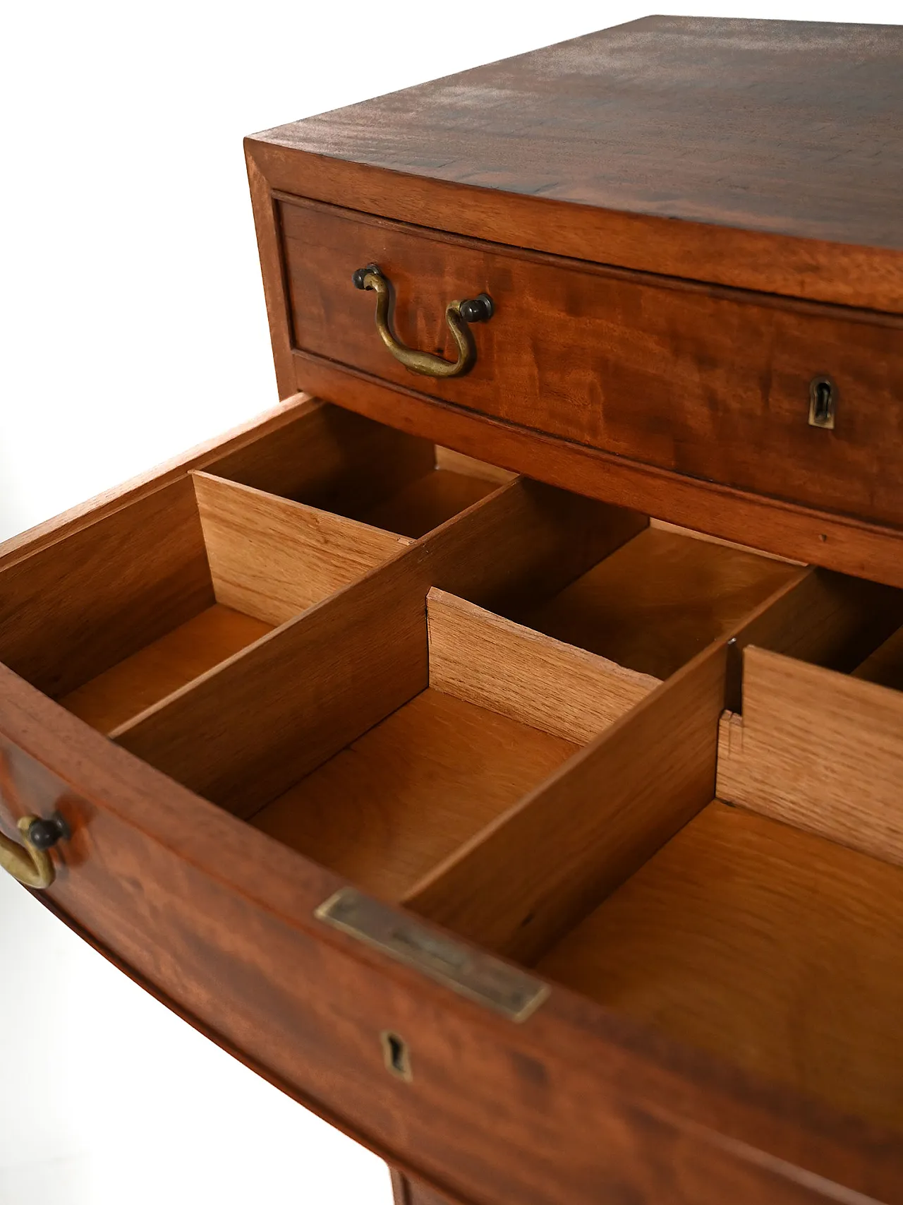 Sestina scandinava in mogano con maniglie in ottone 9