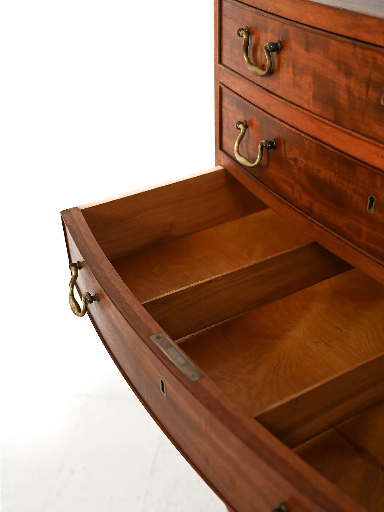 Sestina scandinava in mogano con maniglie in ottone 10