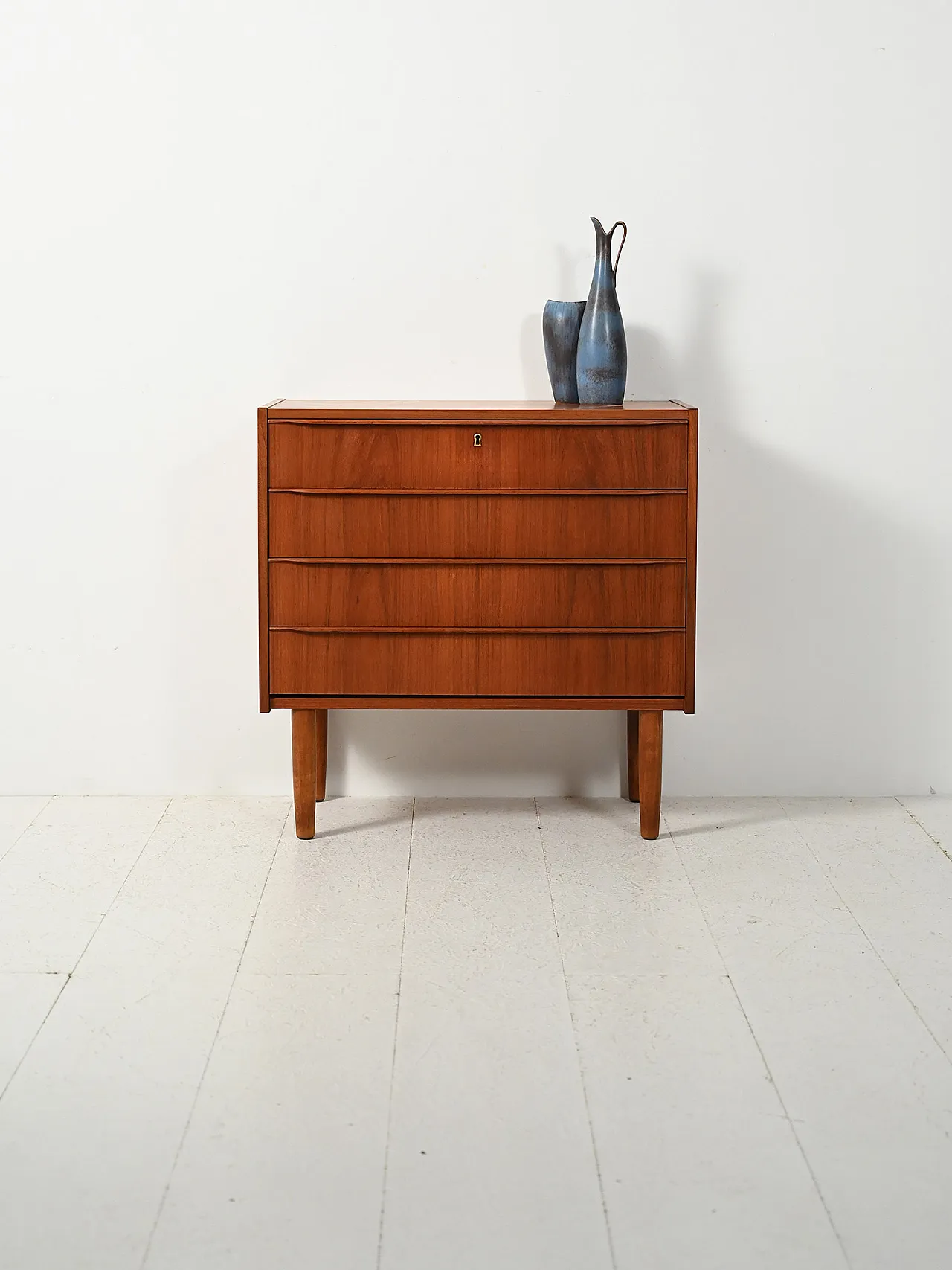 Cassettiera scandinava in teak,  anni ’60 1