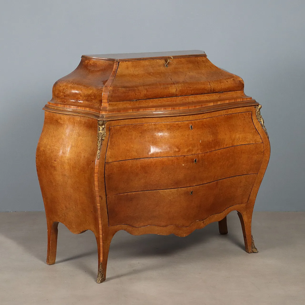 Mahogany and mahogany burl flip-up chest, 20th century 1