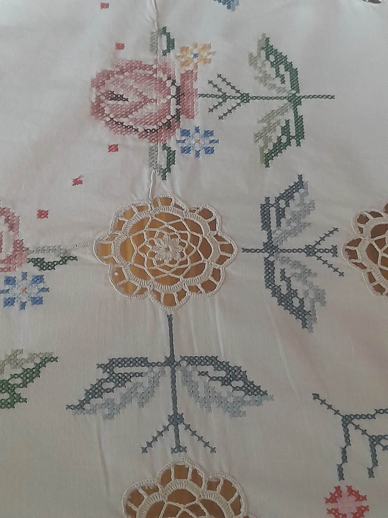 Tovaglia lavorata a mano, anni '50 19