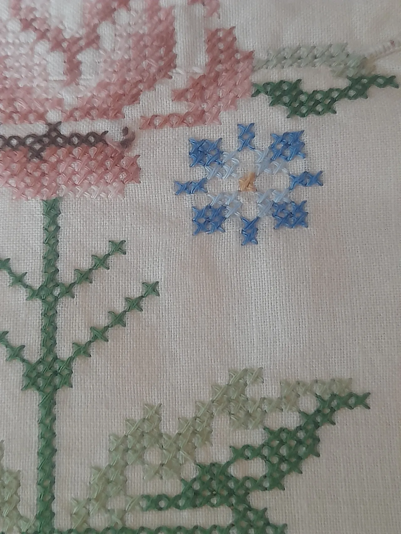 Tovaglia lavorata a mano, anni '50 25