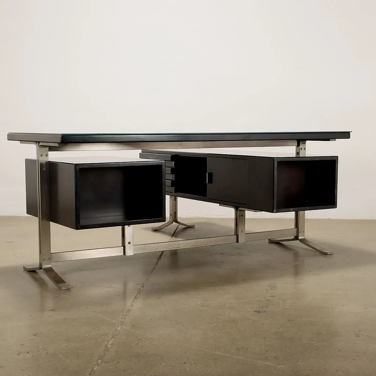 Rosewood and steel desk by Gianni Moscatelli for Formanova, 70s 2