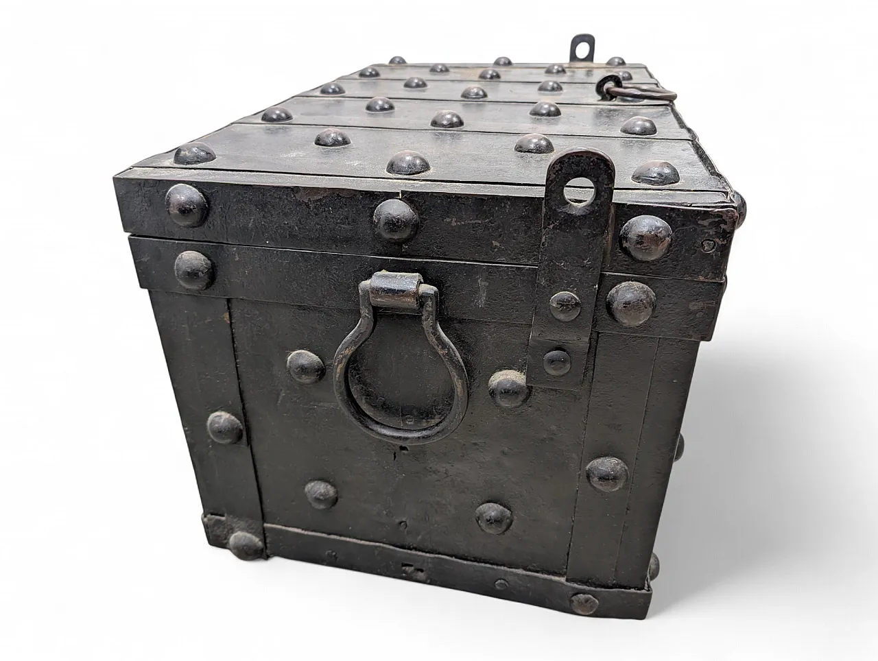 Iron armored chest, early 20th century 5