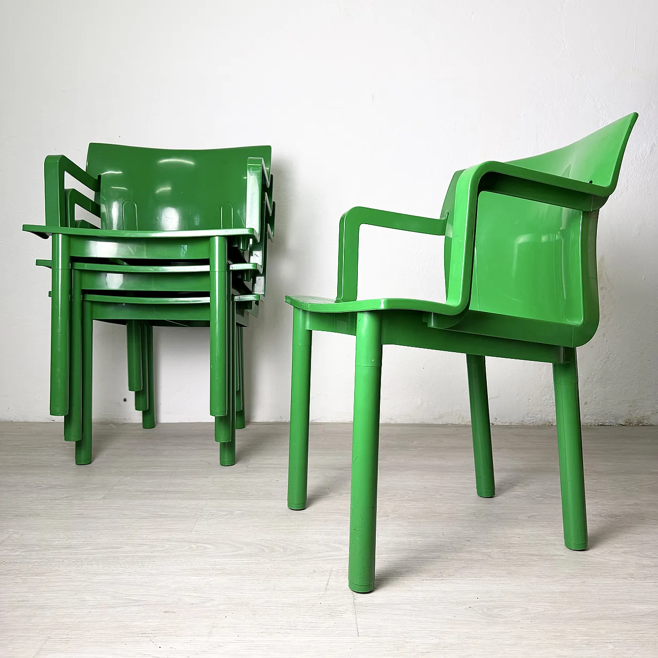 Four 4870 chairs by Anna Castelli Ferrieri for Kartell, 90s 1