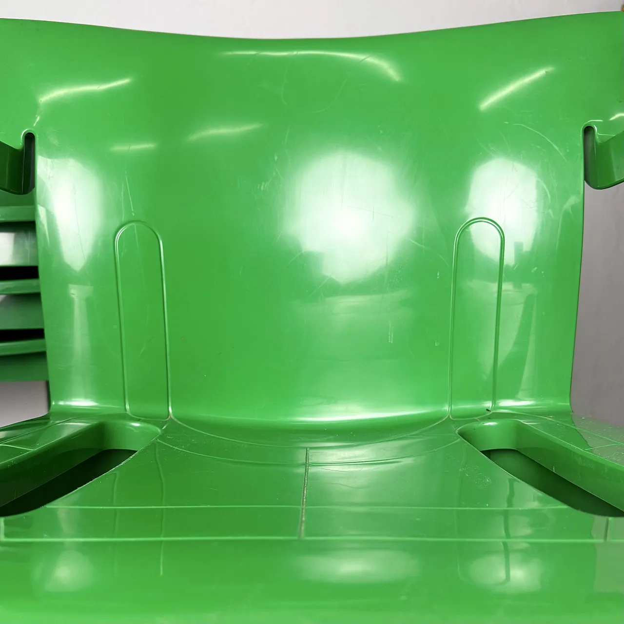 Four 4870 chairs by Anna Castelli Ferrieri for Kartell, 90s 3