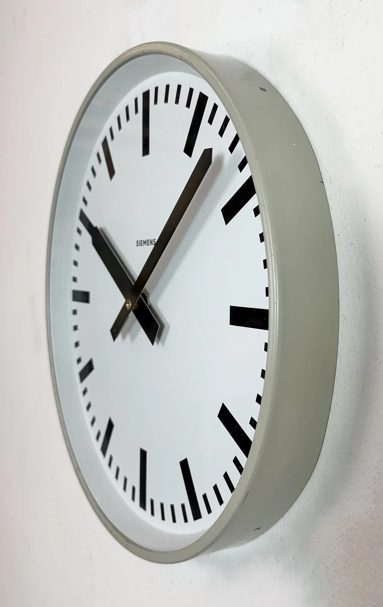 Grey Industrial Factory Wall Clock from Siemens, 1970s 4