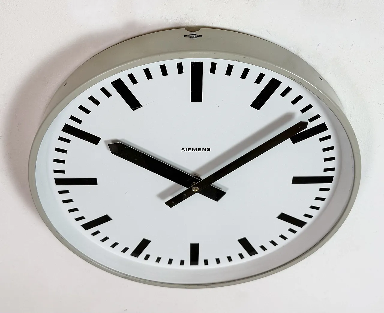 Grey Industrial Factory Wall Clock from Siemens, 1970s 6