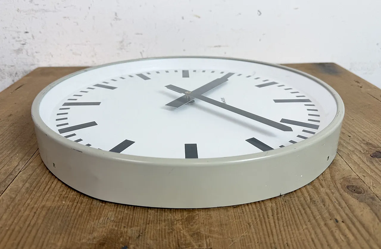 Grey Industrial Factory Wall Clock from Siemens, 1970s 11