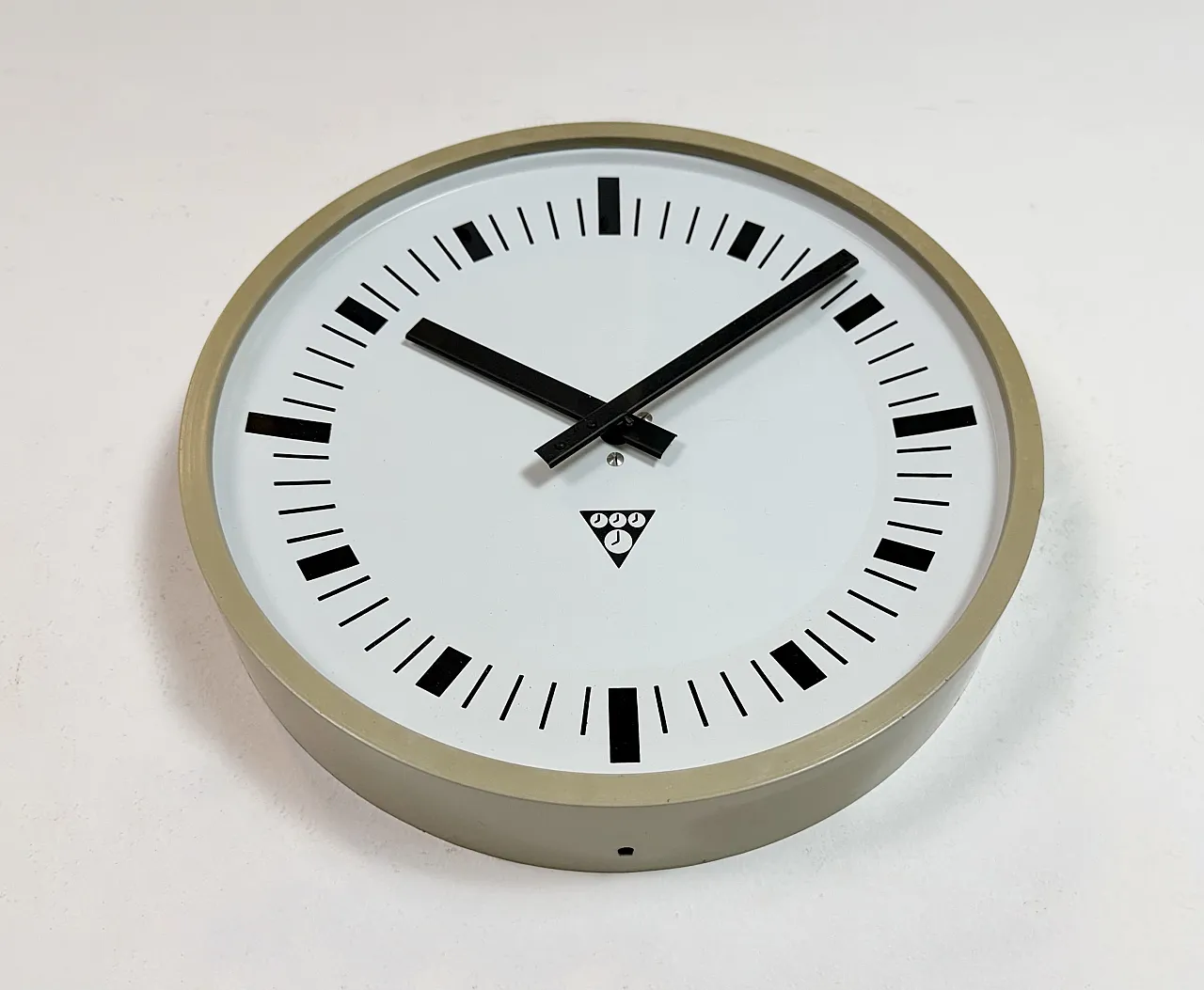 Industrial Beige Bakelite Wall Clock From Pragotron, 1970s 6
