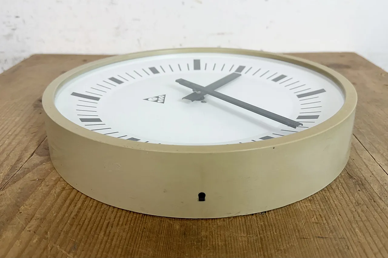 Industrial Beige Bakelite Wall Clock From Pragotron, 1970s 11