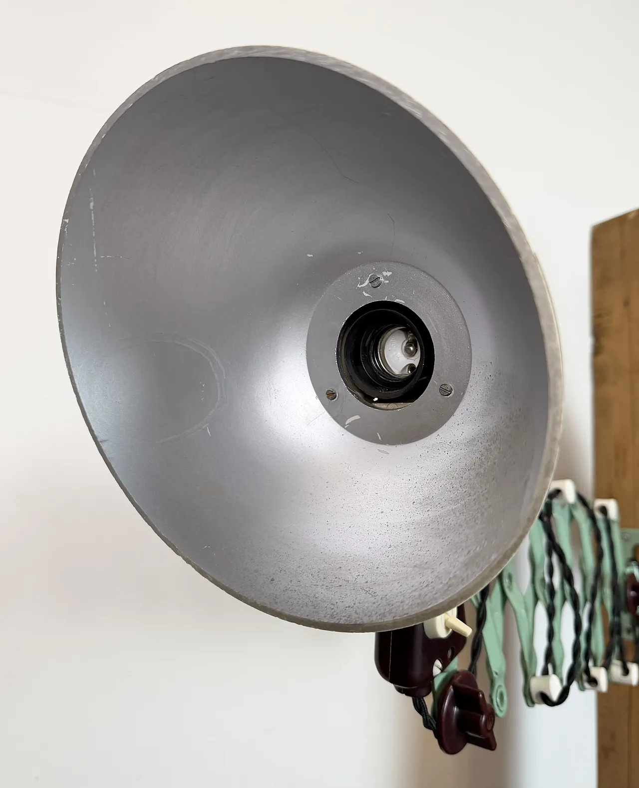 Industrial East German Scissor Lamp from VEB Zweckleuchtenbau Dresden, 6