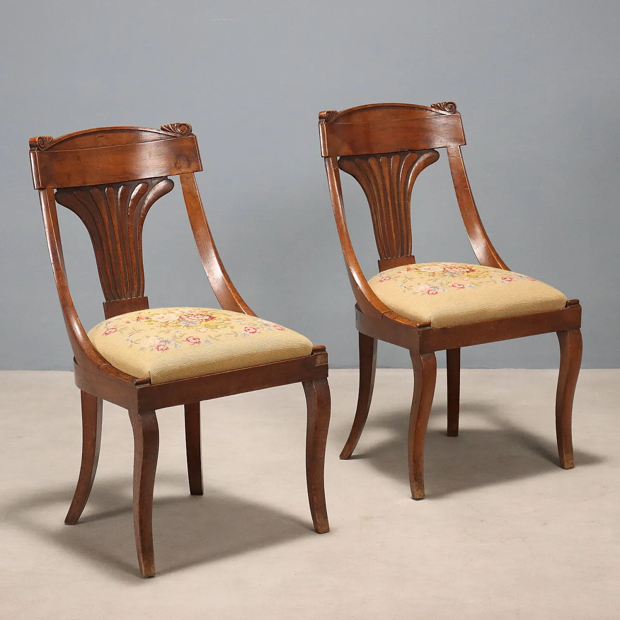 Coppia di sedie Luigi Filippo in noce, tardo '800 1