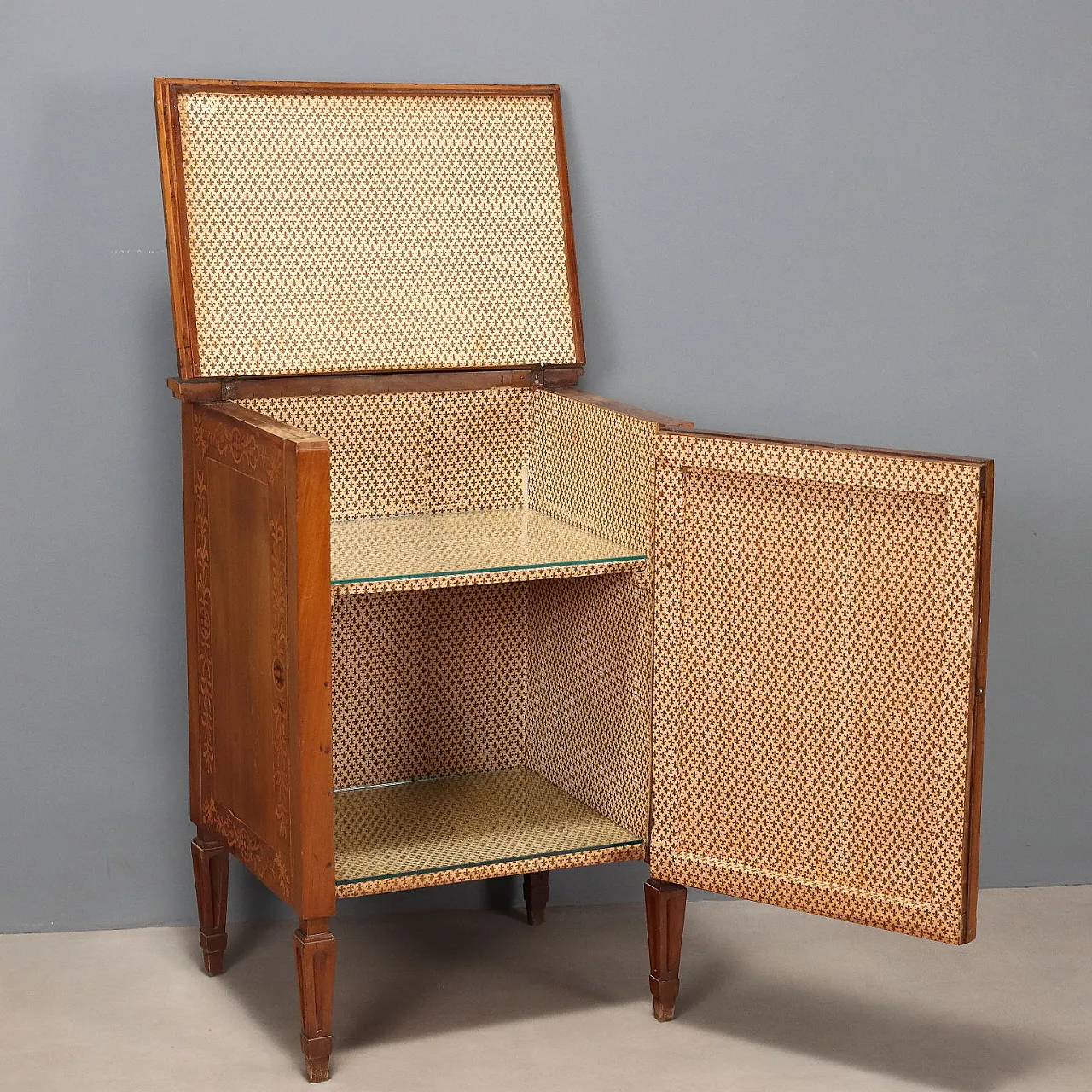 Comodino in noce con intarsi e finiture in acero, fine '800 4