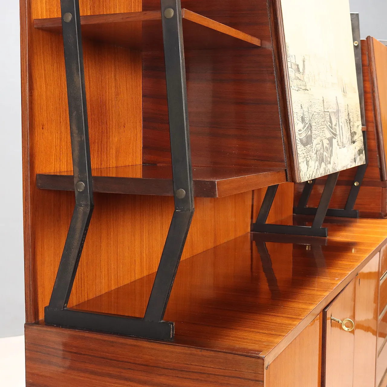 Mobile in metallo smaltato, legno esotico e teak, '900 10