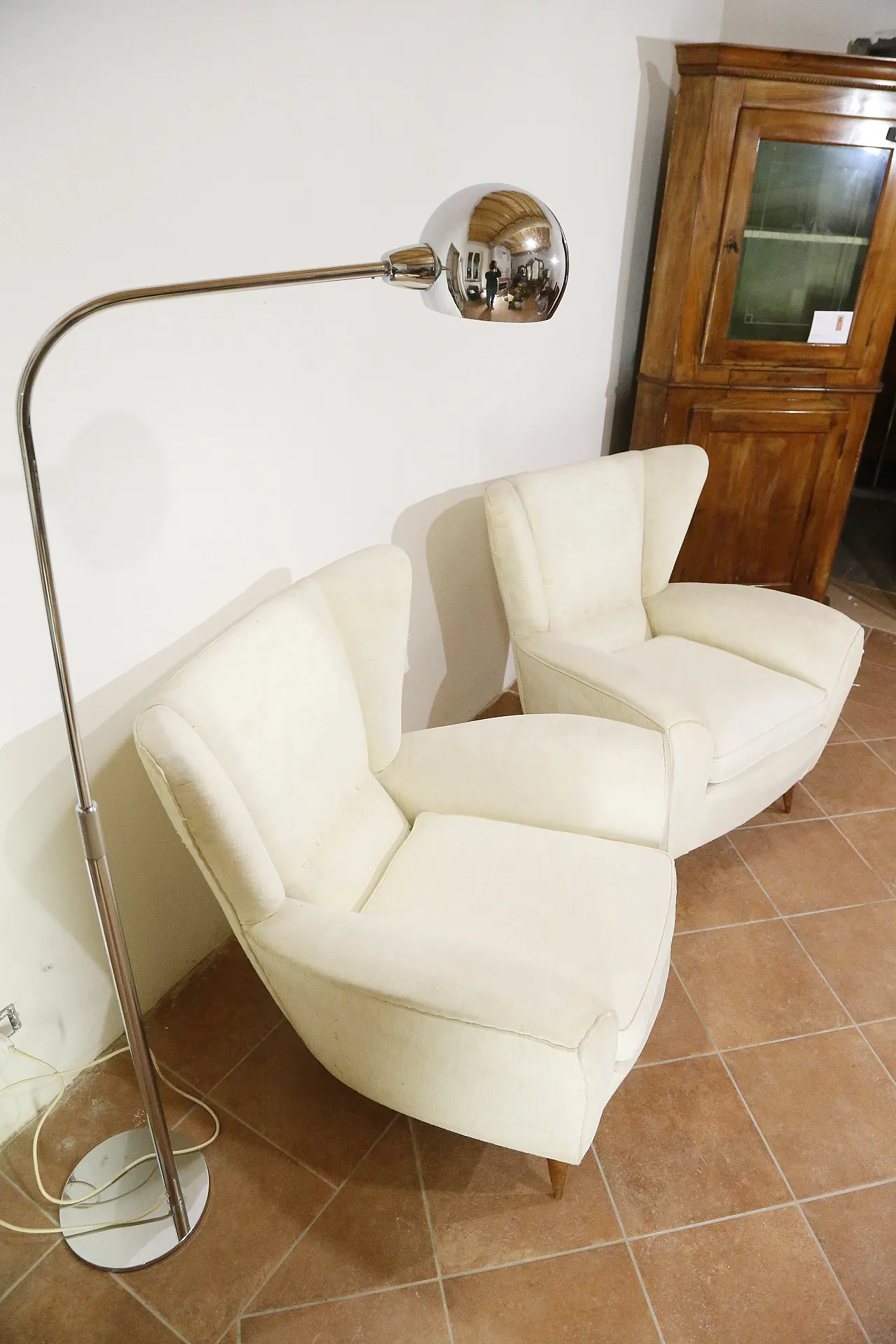 Pair of white armchairs, 50s 18