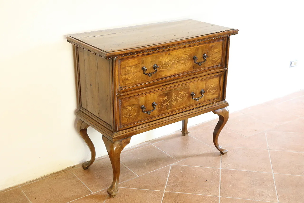 Louis XV style chest of drawers, Venetian manufacture, 20th century 3