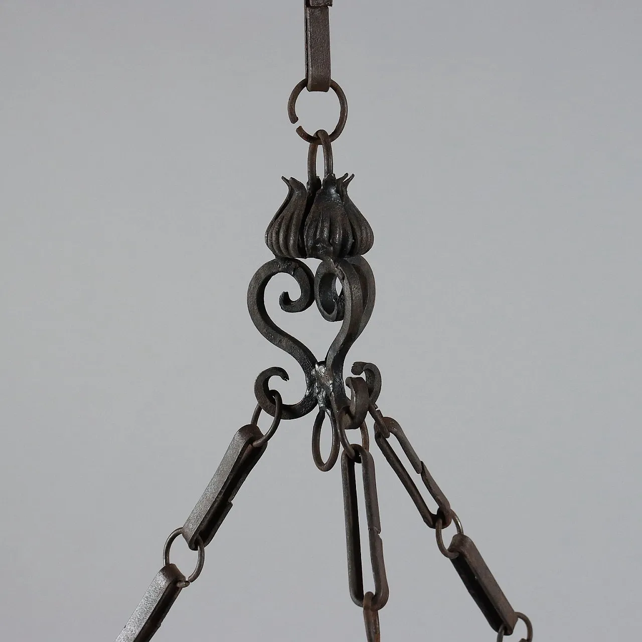 Lampadario stile Neorinascimento in ferro, inizio '900 6