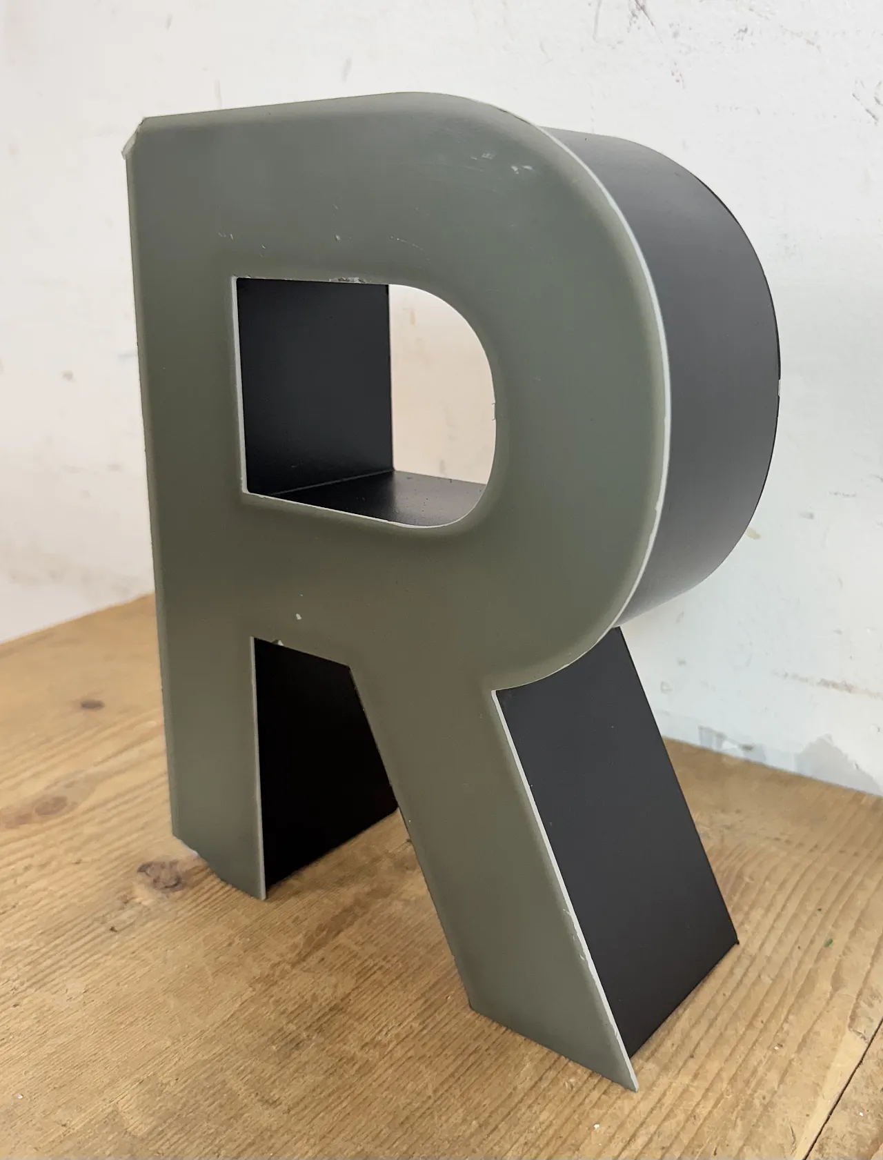 Vintage Industrial Illuminated Letter R, Metal & Plastic, 1970s 4