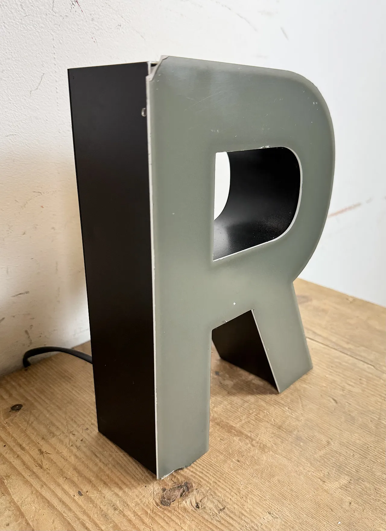 Vintage Industrial Illuminated Letter R, Metal & Plastic, 1970s 5