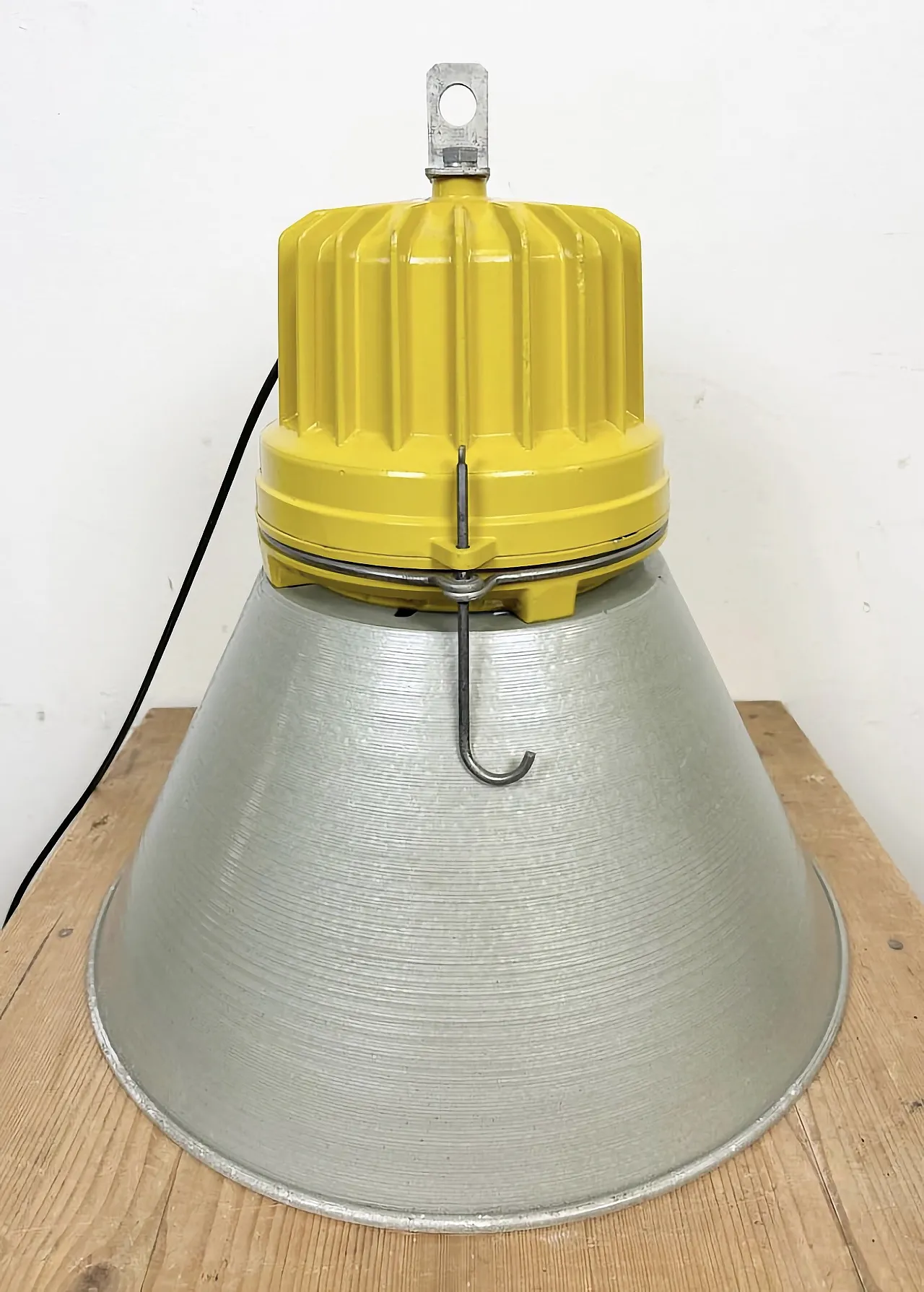 Yellow Industrial Explosion Proof Lamp with Aluminium Shade, 1990s 15