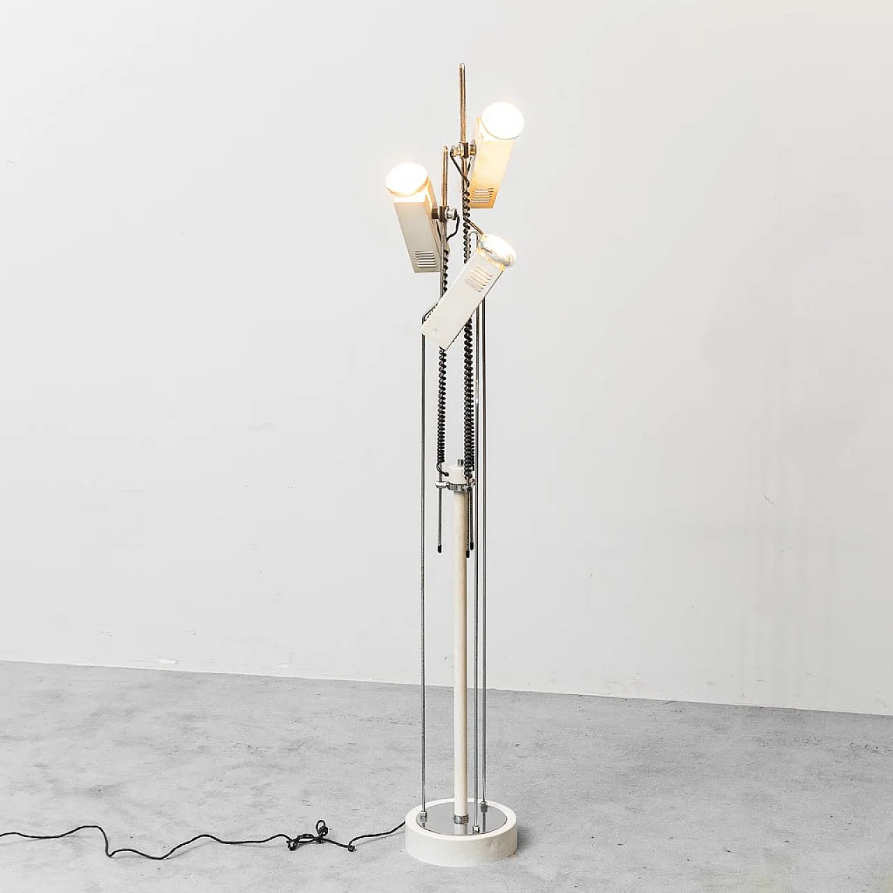 Industrial floor lamp with 3 lights, Joe Colombo style, 70s 3