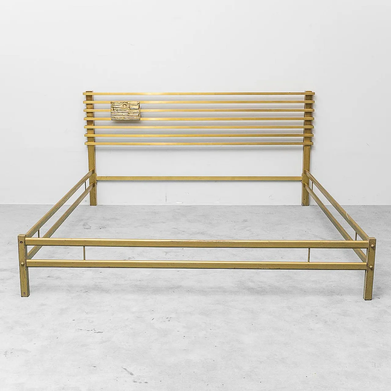 Double bed by Luciano Frigerio in brass and metal, 1970s 3