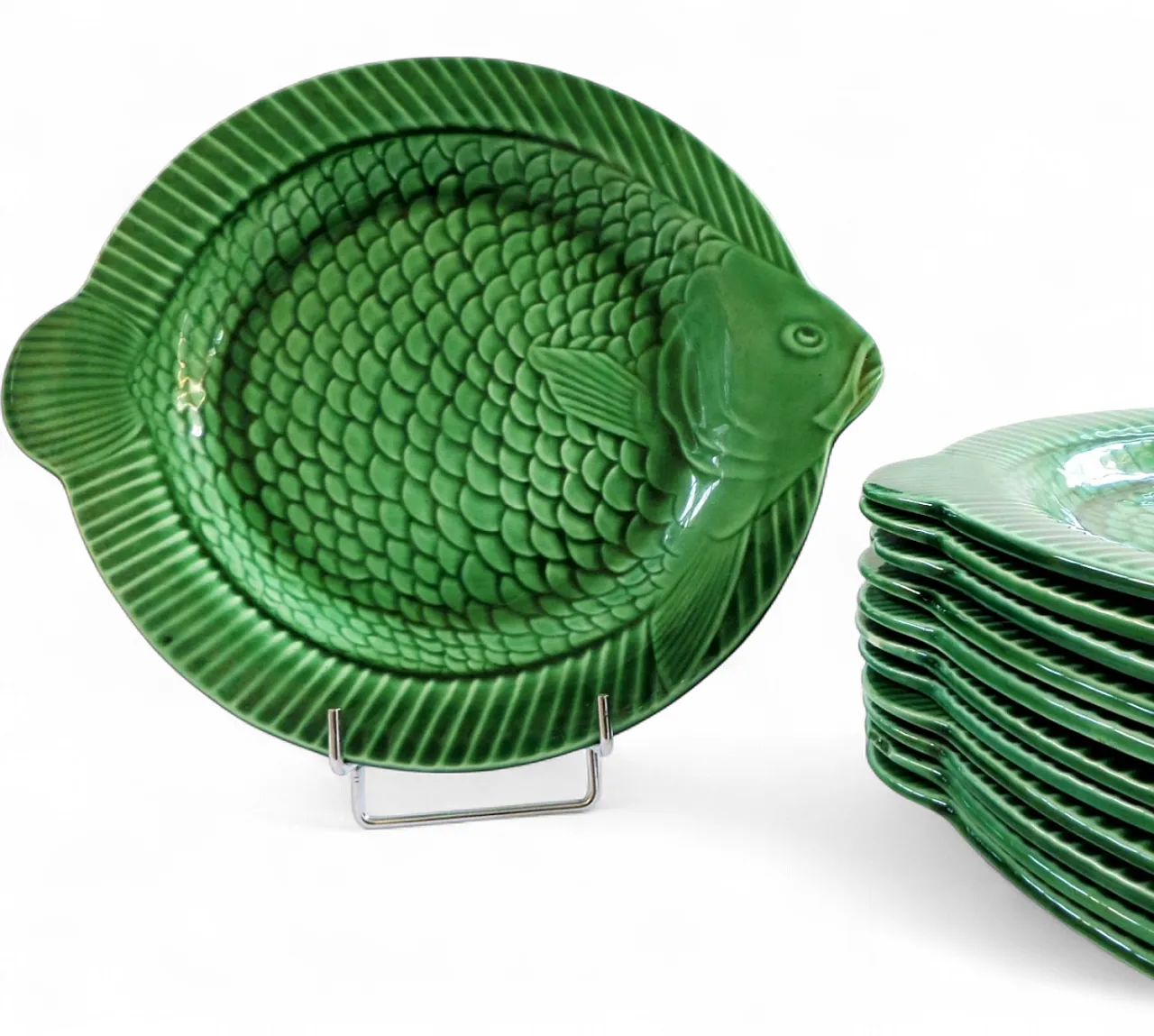 Green fish-shaped serving plates by Sarreguemines, 50s 5
