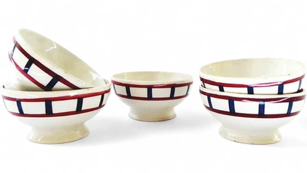 5 footed café au lait bowls from Badonviller pottery, 50s 5
