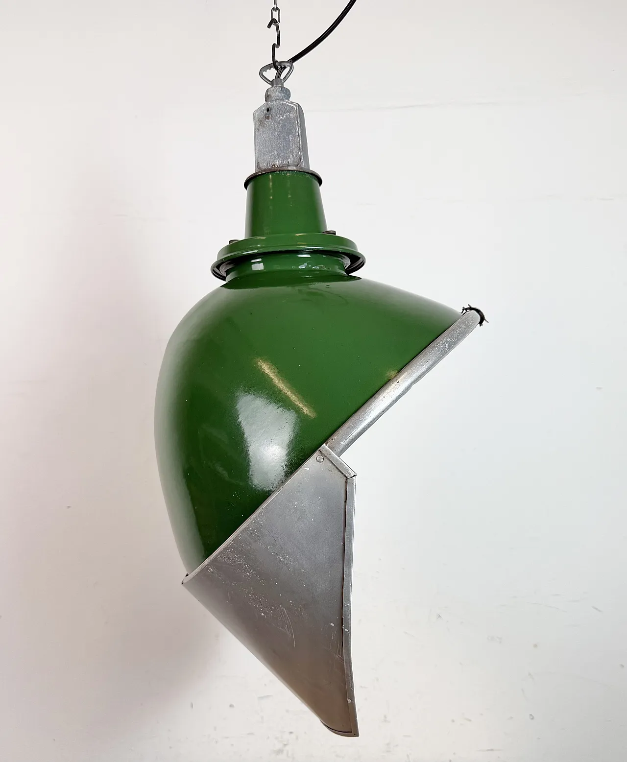 Large Industrial British Green Enamel Factory Pendant Lamp from Benjam 2