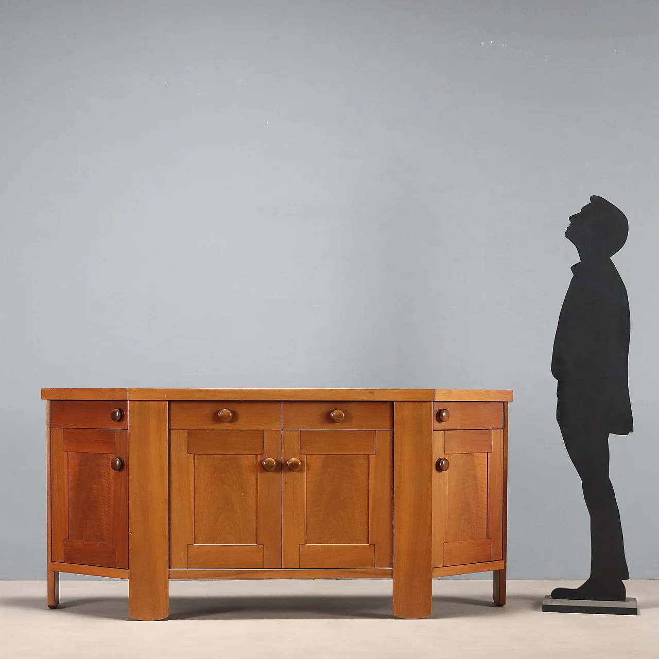 Walnut veneered sideboard with drawers, 20th century 3