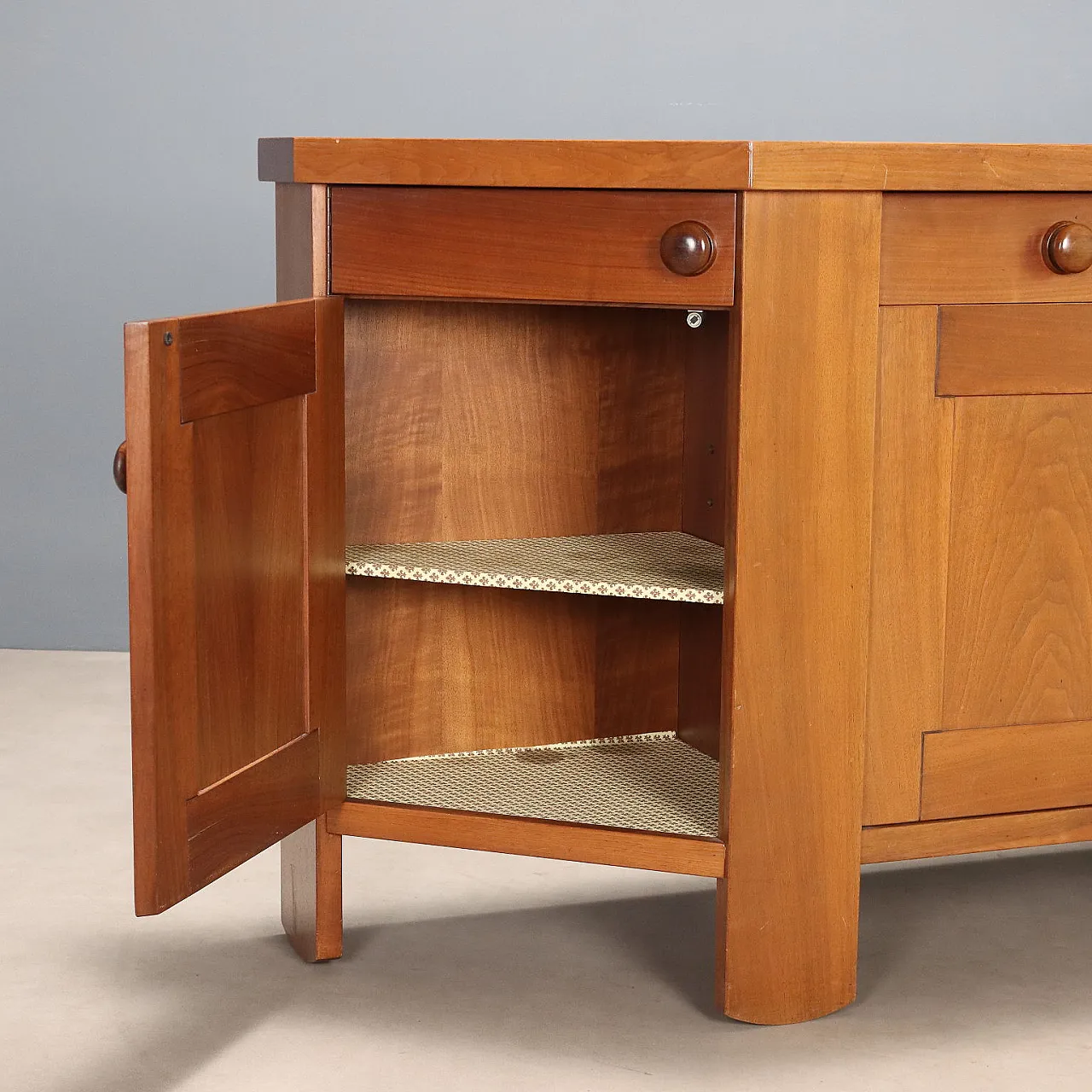 Walnut veneered sideboard with drawers, 20th century 5