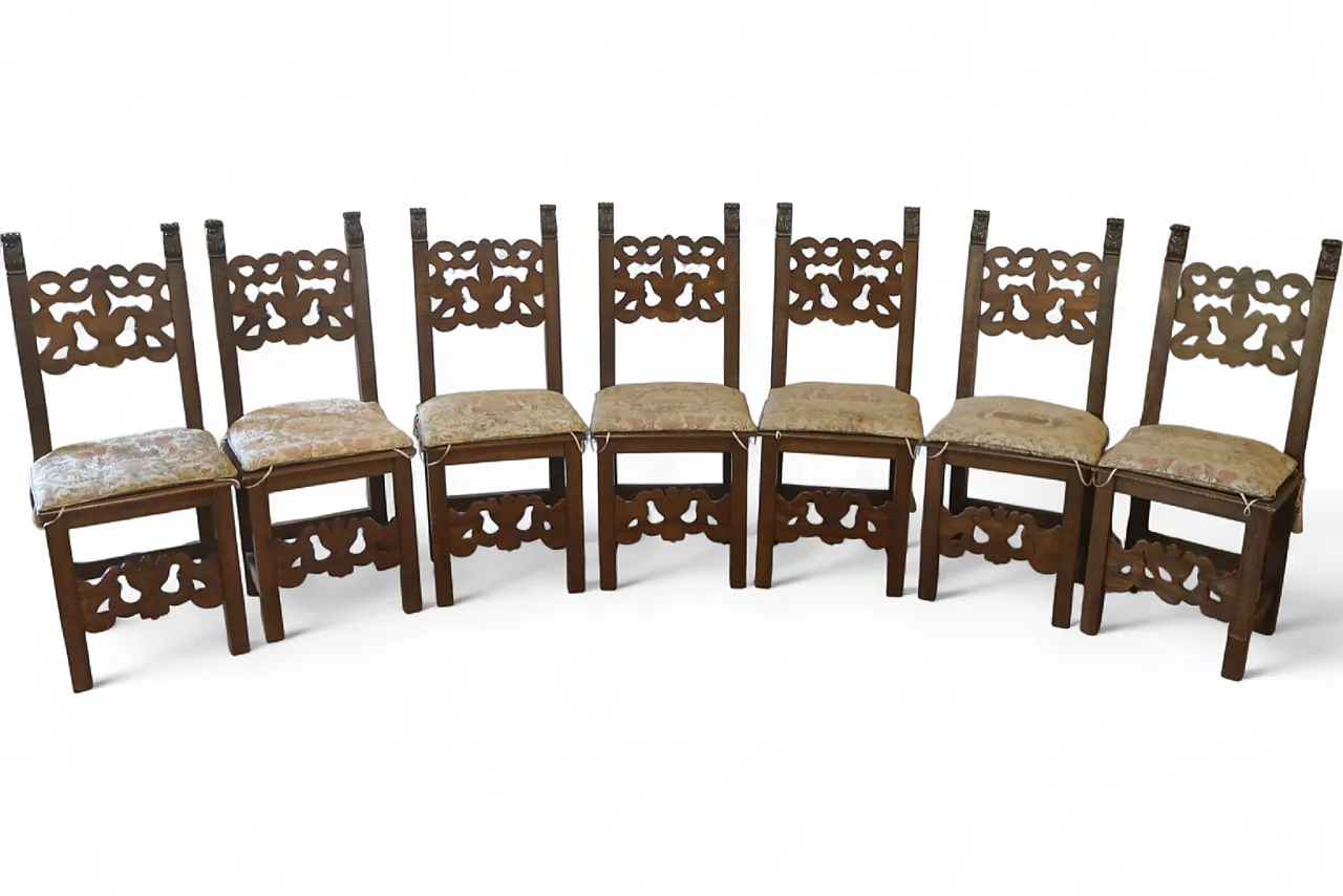 7 Neo-Renaissance chairs in solid walnut wood, 1940s 25