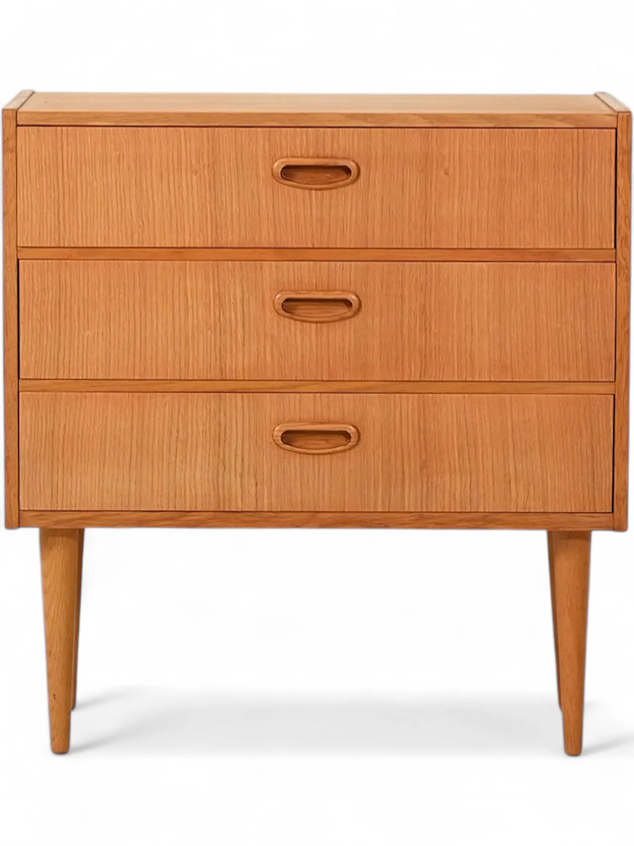 Small Scandinavian chest of drawers in oak 11