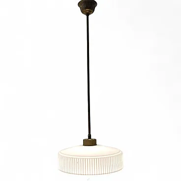 Lampada a sospensione in vetro opalino, anni '50