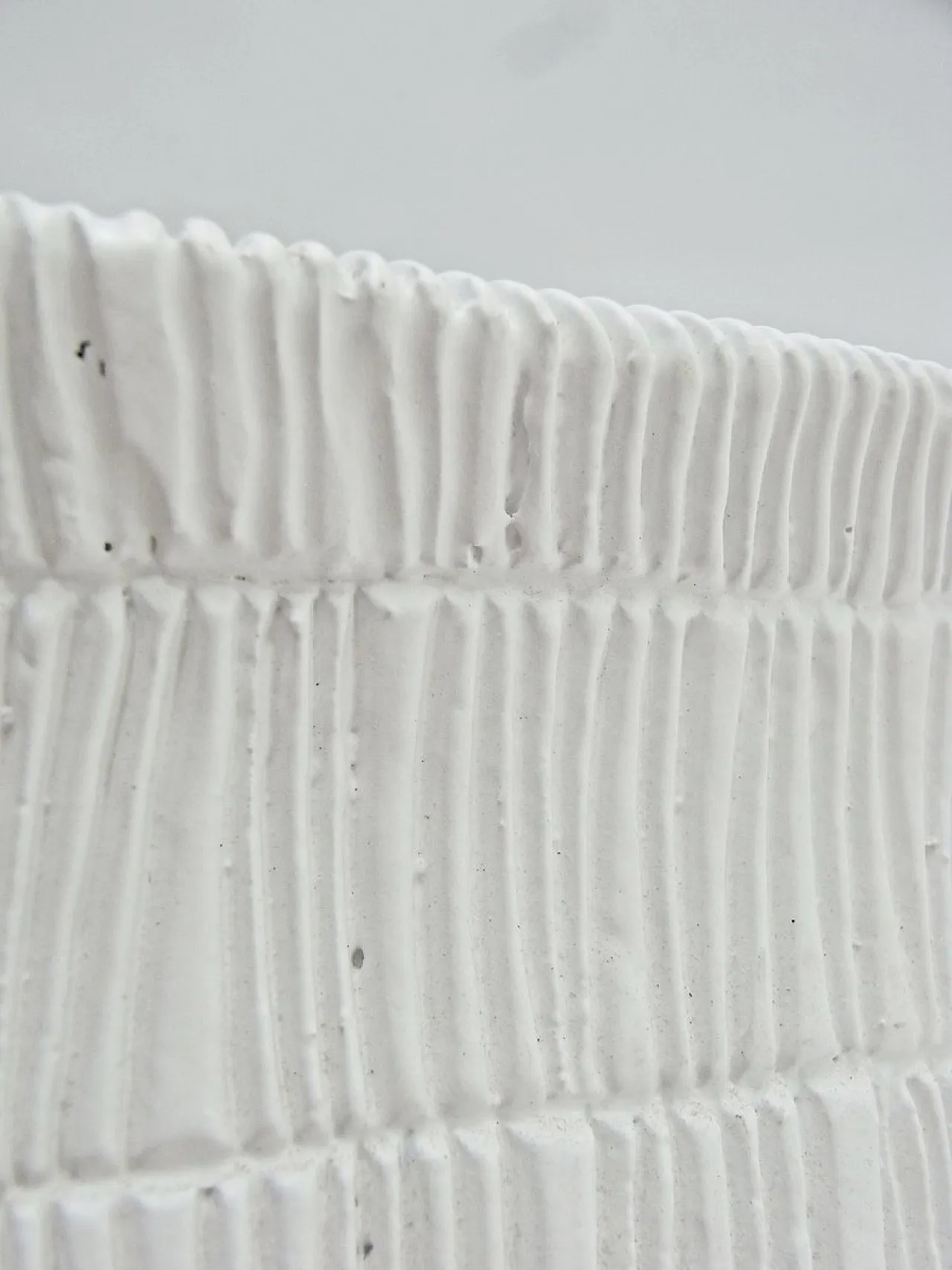 Vaso Amorphe in fibra di vetro bianca di Gunter Lambert, anni 2000 7