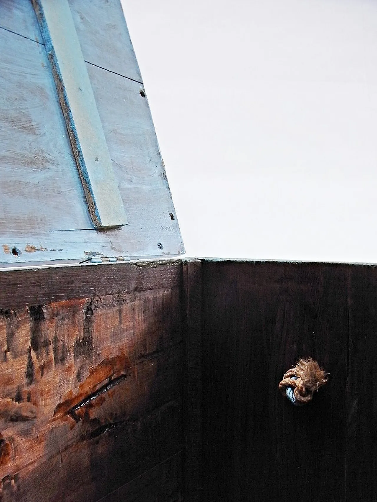 Blue trunk in softwood with cord handles, 20th century 10