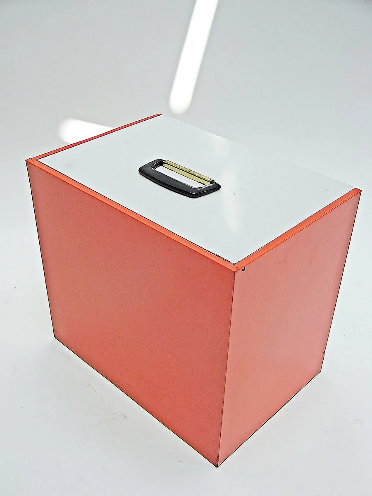 Orange document box in coloured metal sheet, 20th century 3