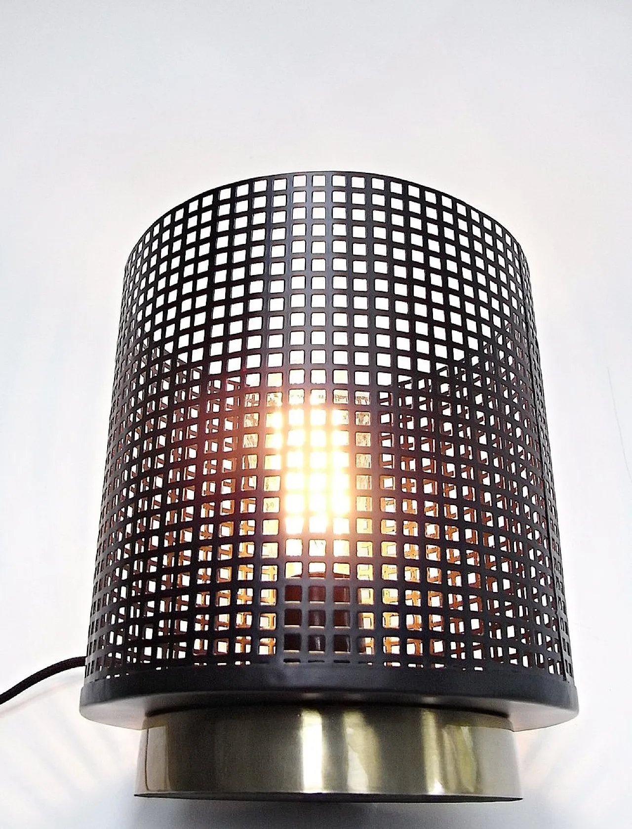 Lampada da tavolo in acciaio e ottone di Gunter Lambert, '900 2