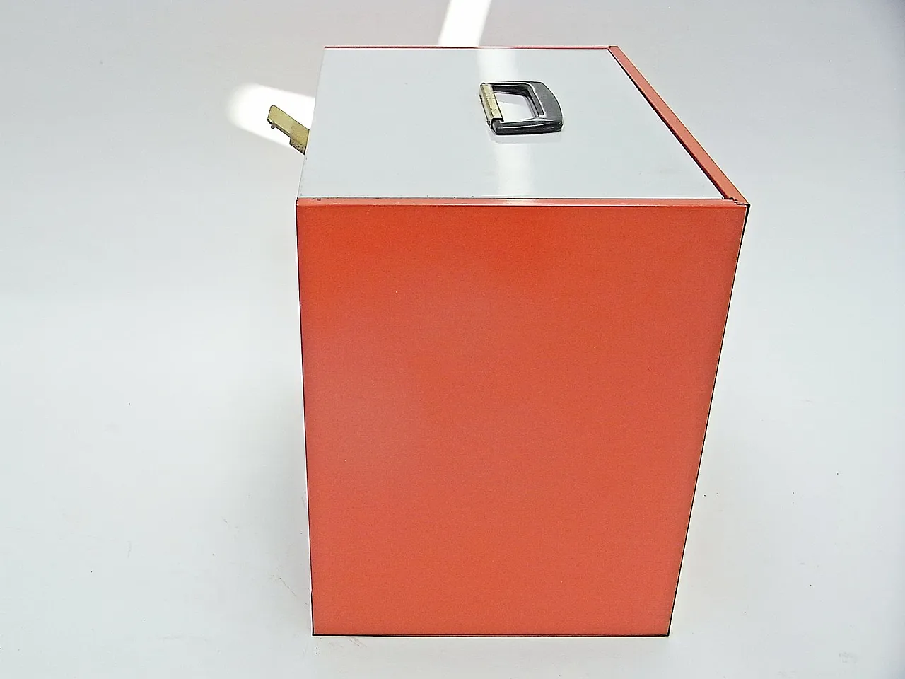 Orange document box in coloured metal sheet, 20th century 5