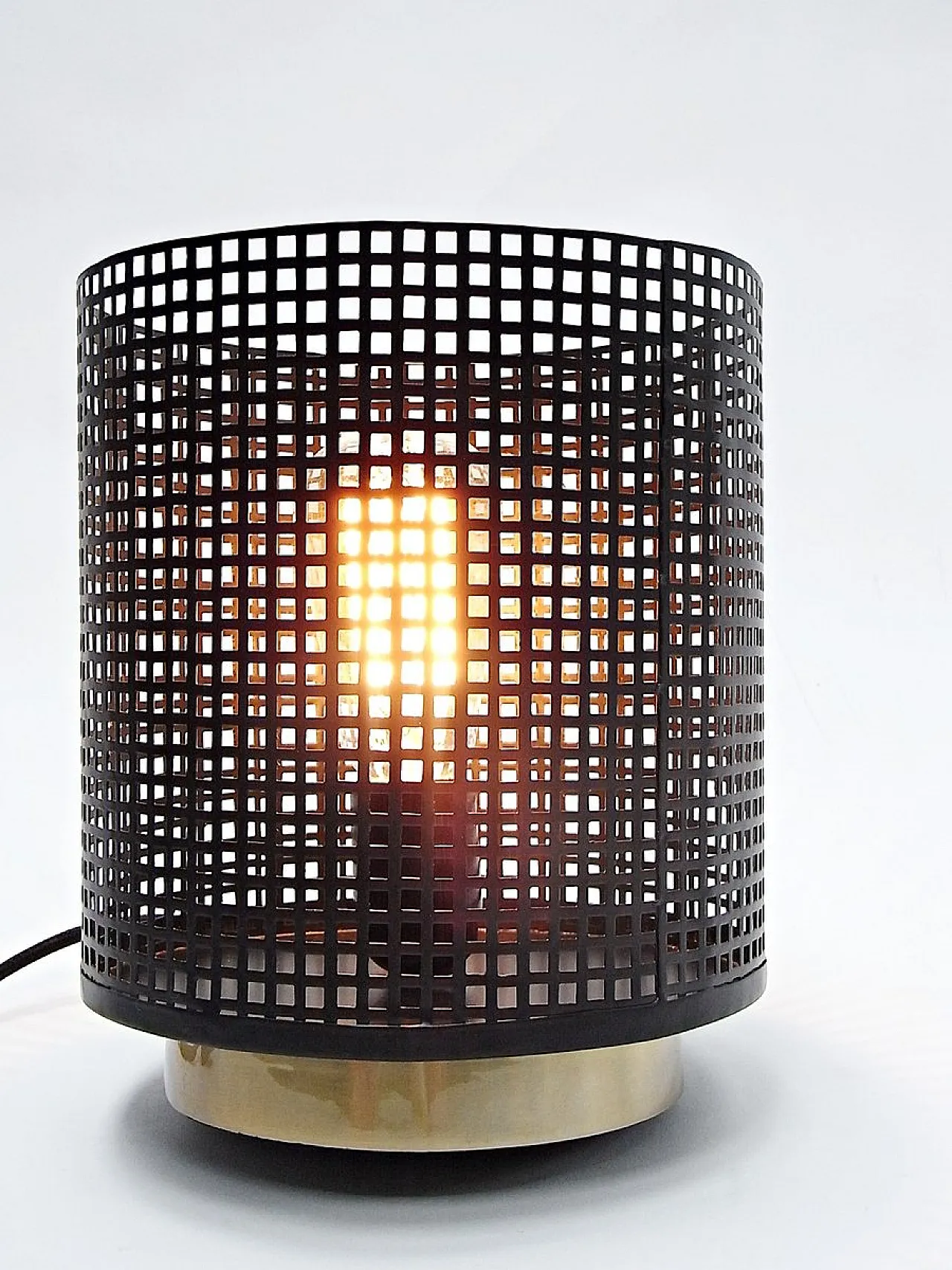 Lampada da tavolo in acciaio e ottone di Gunter Lambert, '900 3