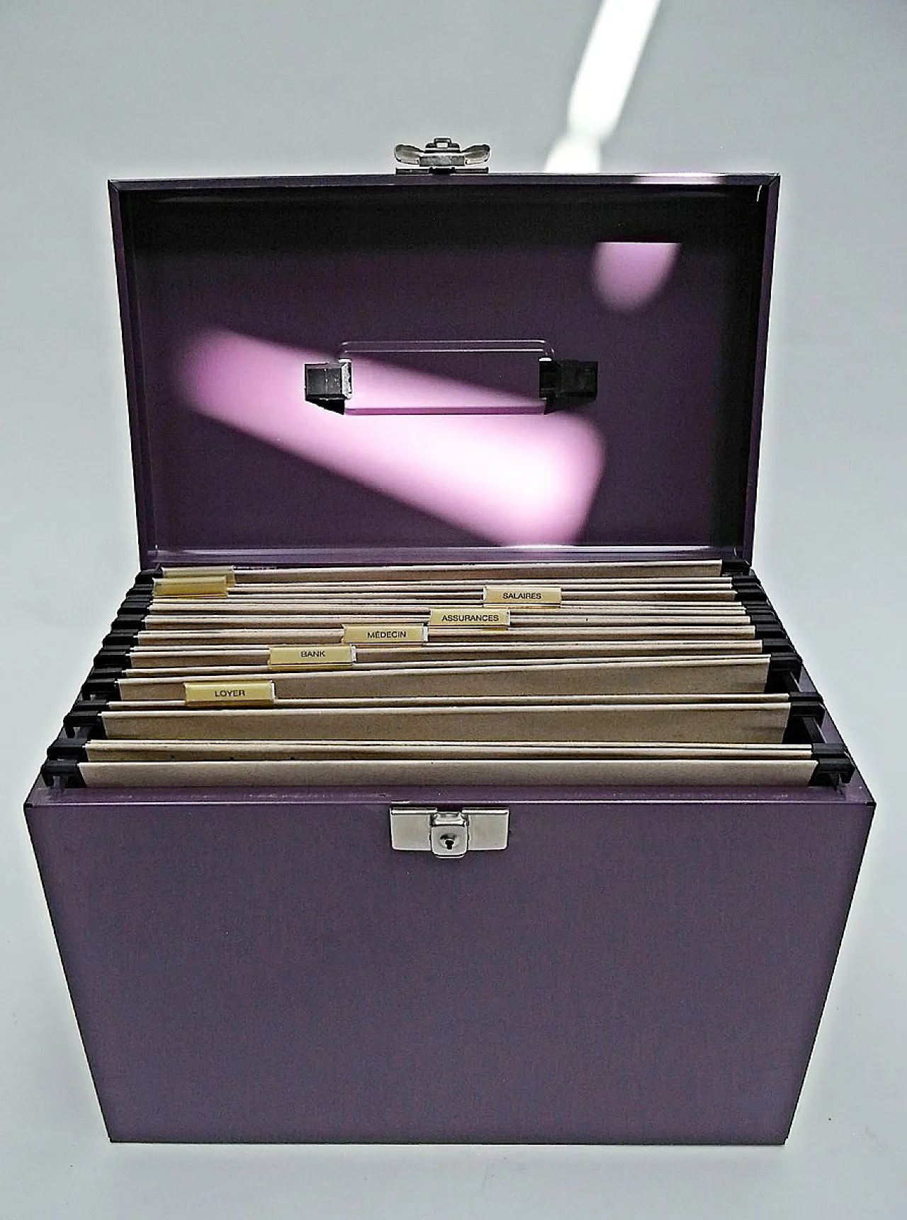 3 Document boxes in coloured metal sheet, 20th century 6