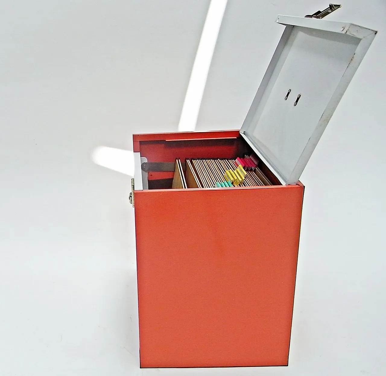 Orange document box in coloured metal sheet, 20th century 6