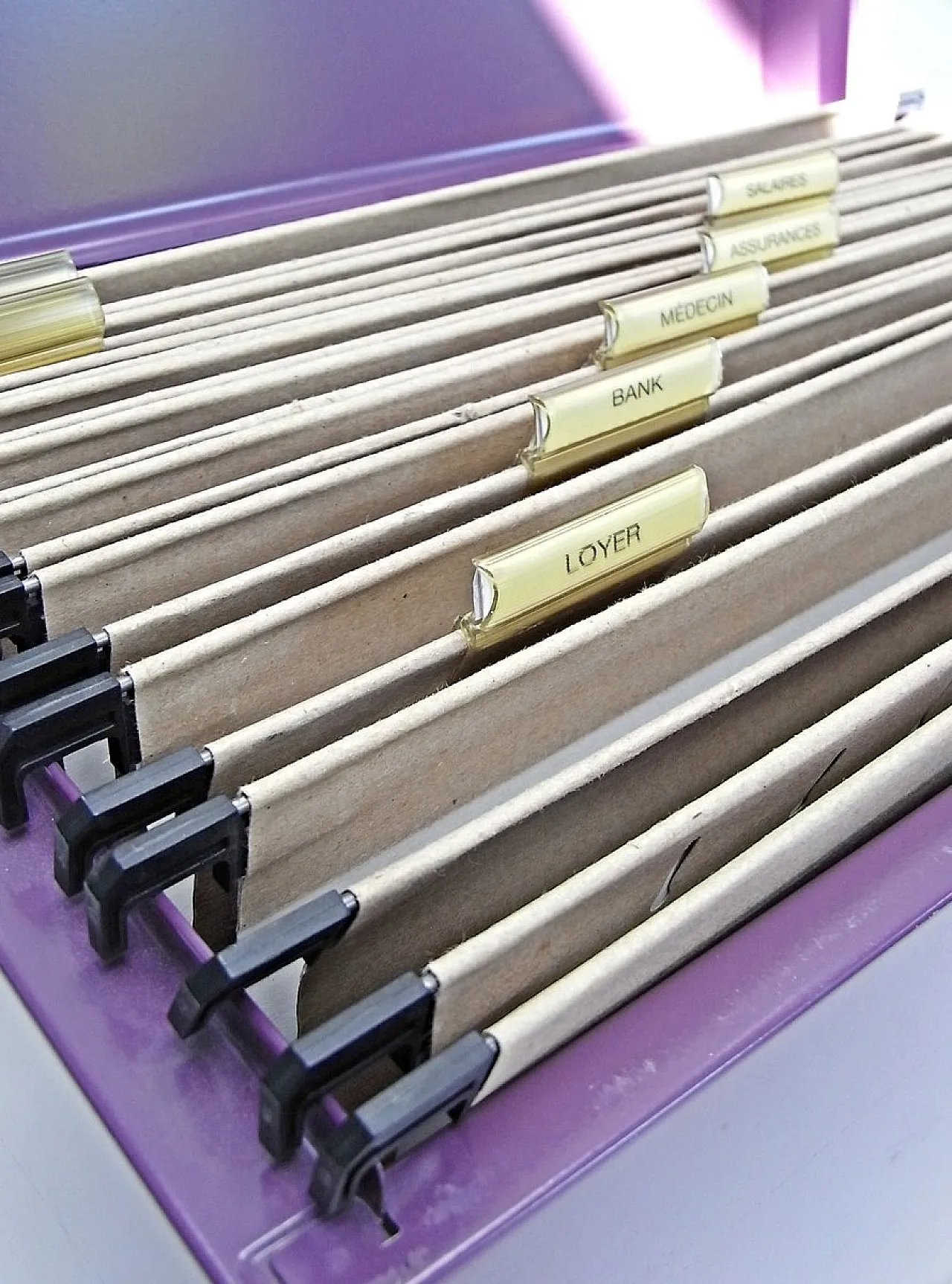 3 Document boxes in coloured metal sheet, 20th century 7