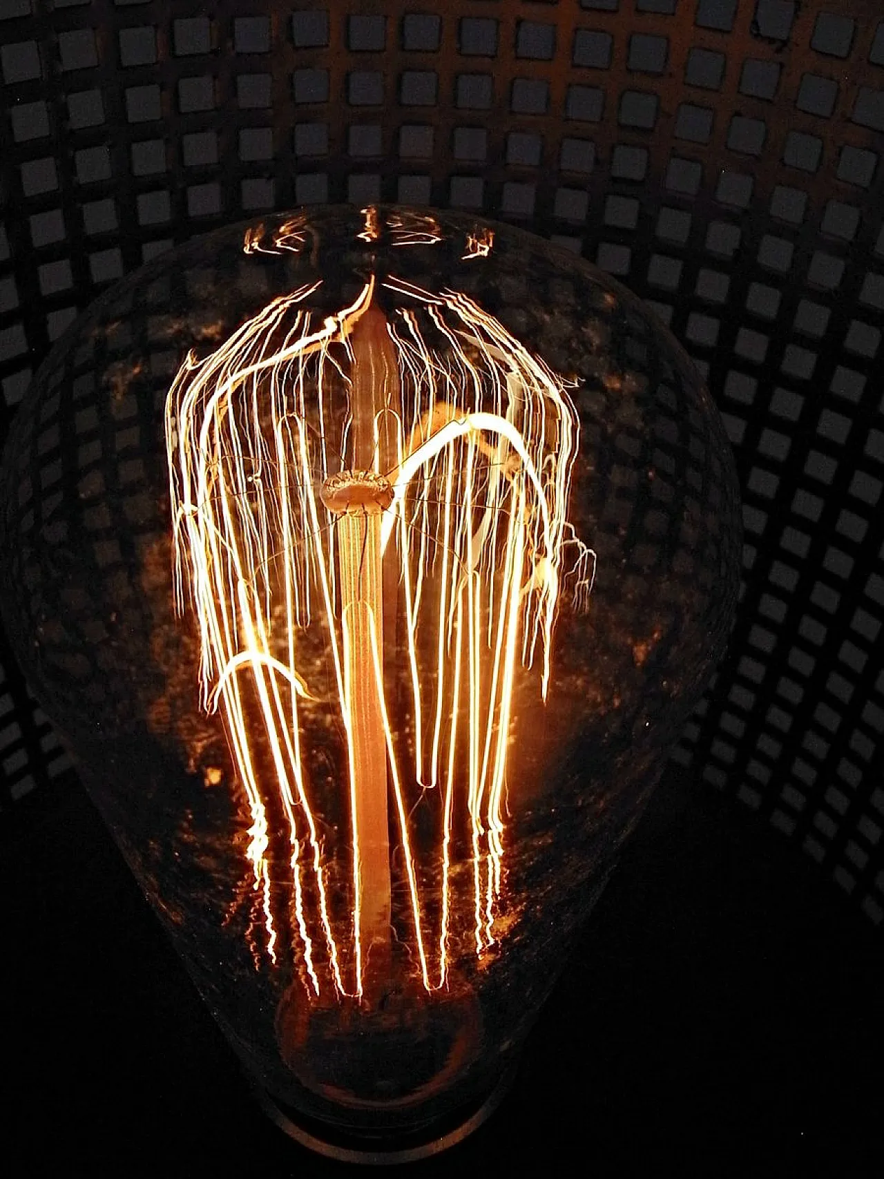 Lampada da tavolo in acciaio e ottone di Gunter Lambert, '900 6