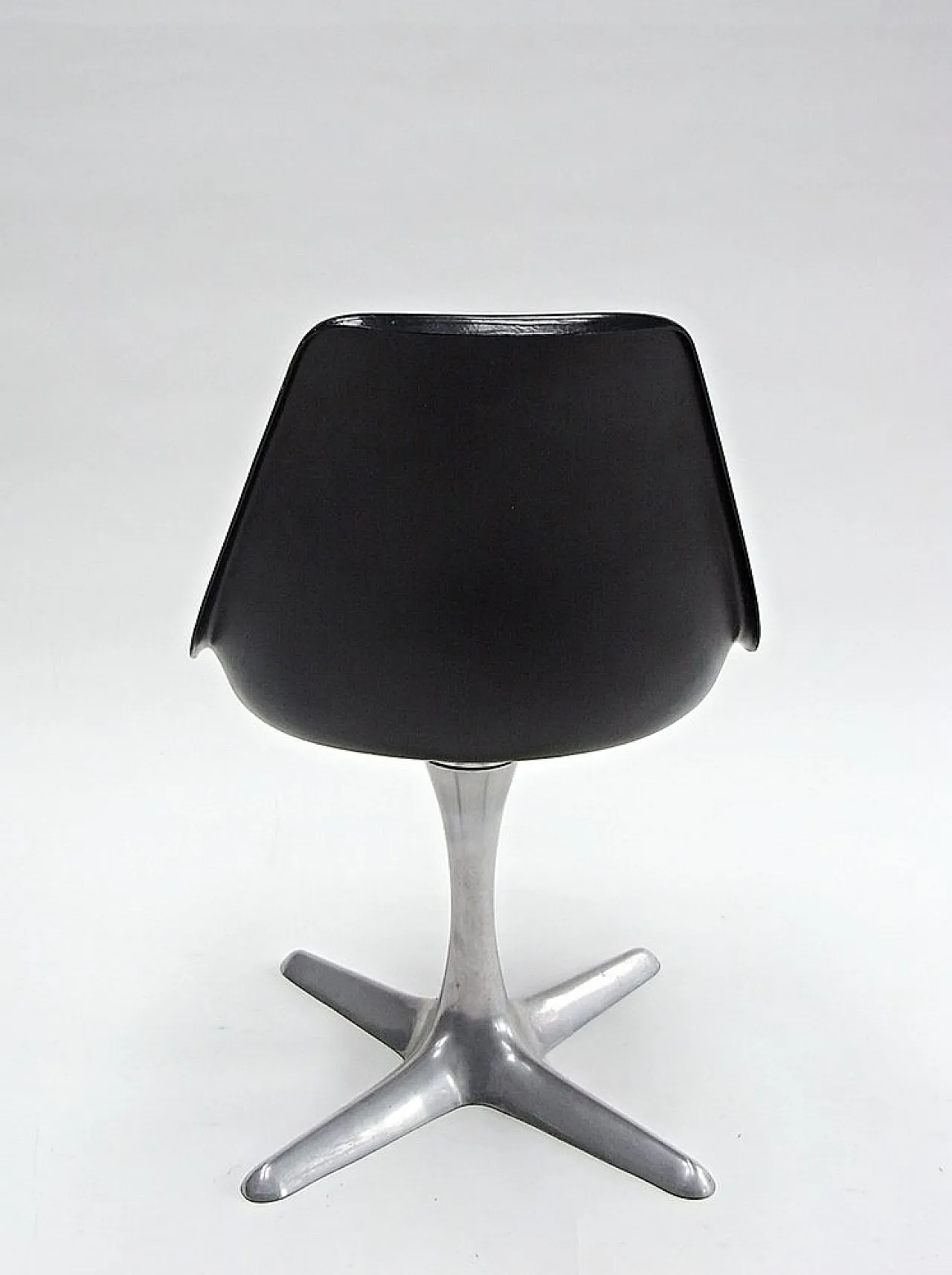 Arkana Shell chair in fibreglass with cushion by M.Burke, 20th century 5