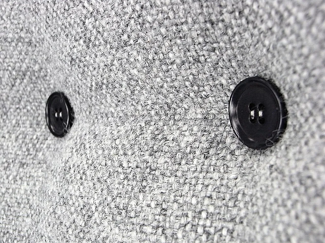 Arkana Shell chair in fibreglass with cushion by M.Burke, 20th century 15