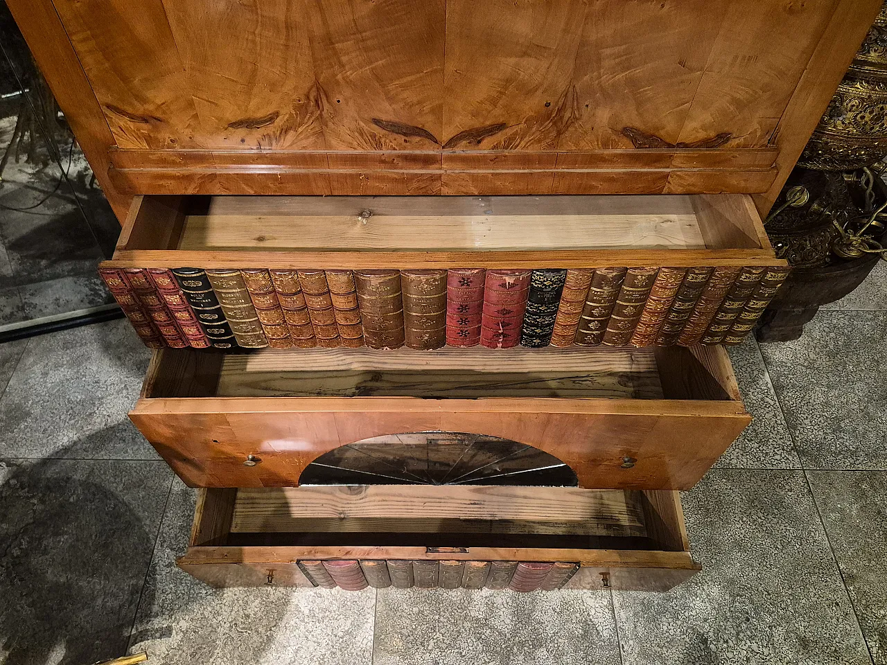 Secrétaire Carlo X in legno di mogano biondo, '800 9