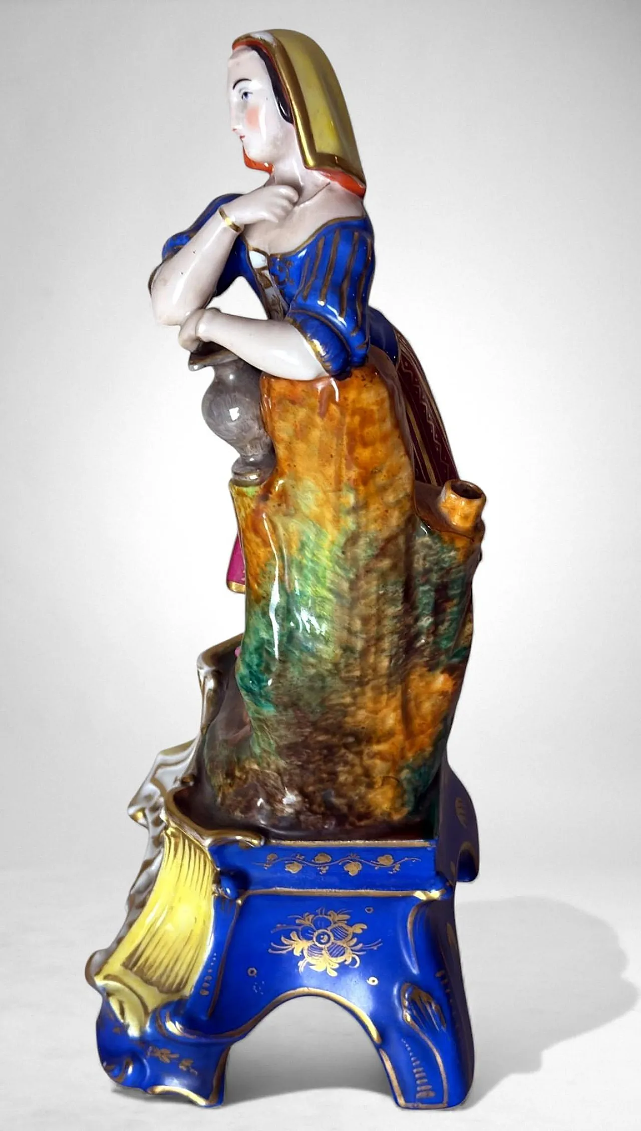 Polychrome porcelain figurine by Porcelaine De Paris, 19th century 4